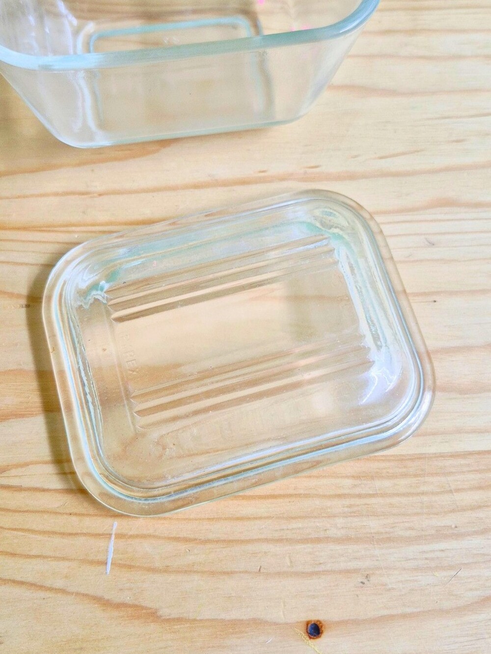 Vintage Clear Pyrex Refrigerator Dish with Ribbed Lid (#501) - Picture 12 of 15